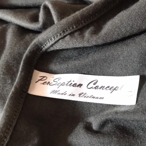 Bundle 3 for $10 Army green with cream eyelet accent tank top in EUC - Picture 4 of 7